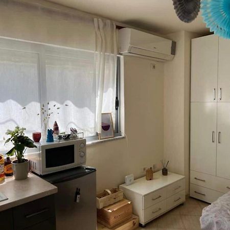 Brilant Studio Apartment City Center Тирана Екстер'єр фото