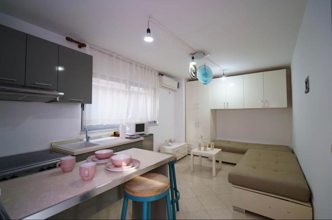 Brilant Studio Apartment City Center Тирана Екстер'єр фото