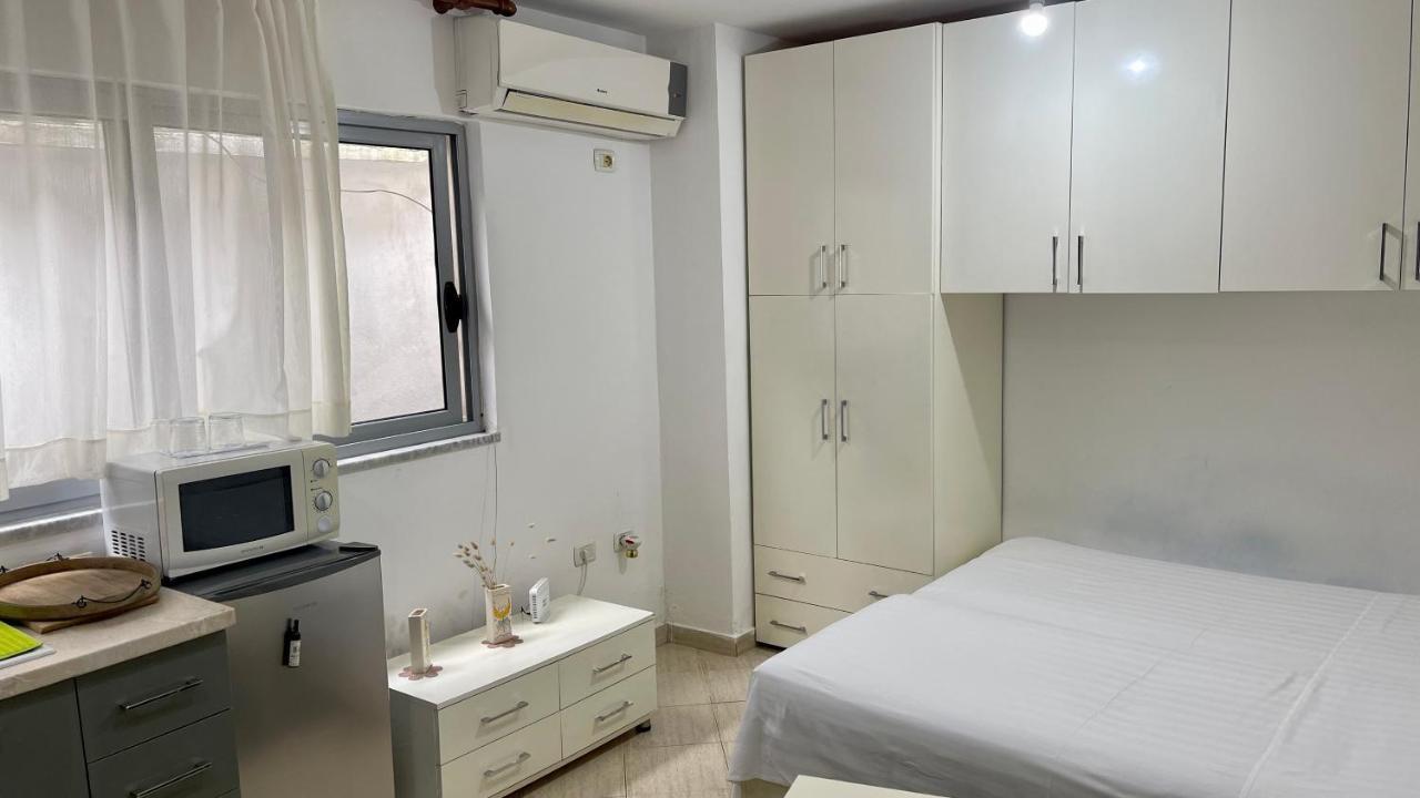 Brilant Studio Apartment City Center Тирана Екстер'єр фото